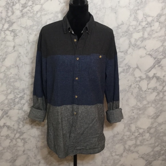 Carbon Other - 🎉HP🎉 Carbon • Men’s Stripe Button Down Sz L